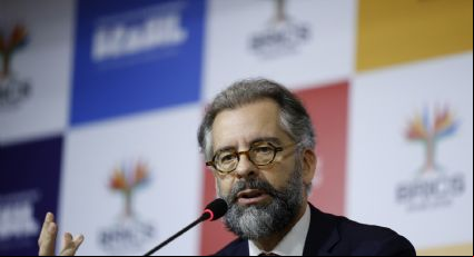 Reunião de chanceleres do BRICS prepara resposta ao tarifaço de Trump